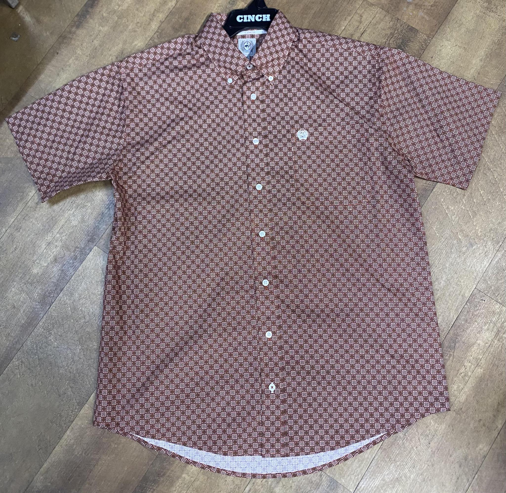 Cinch Men's Button Down Short Sleeve Shirt In Red