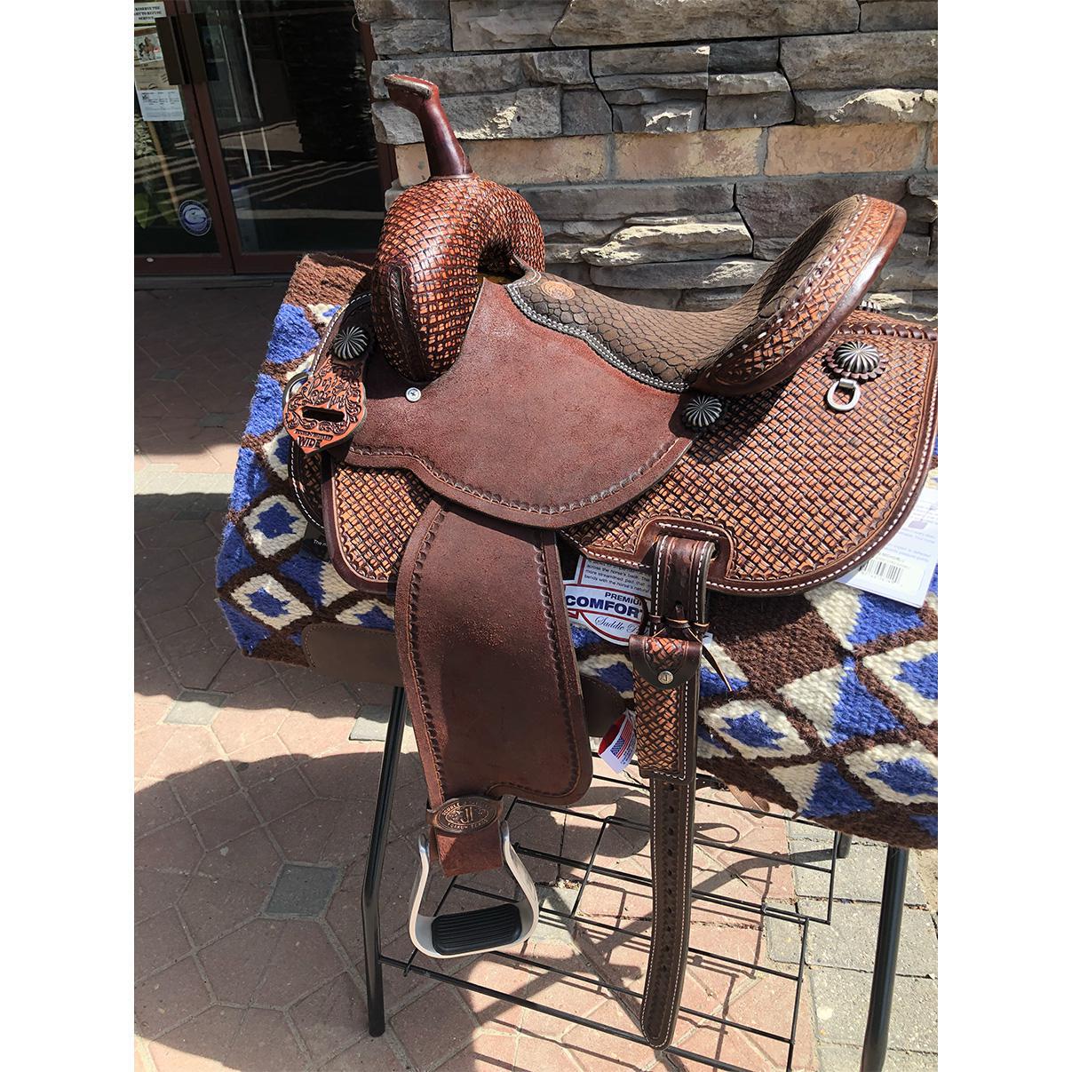 Double J Saddlery Pozzi Pro Barrel Racing Saddle 13.5 Wide Tree - Image 2