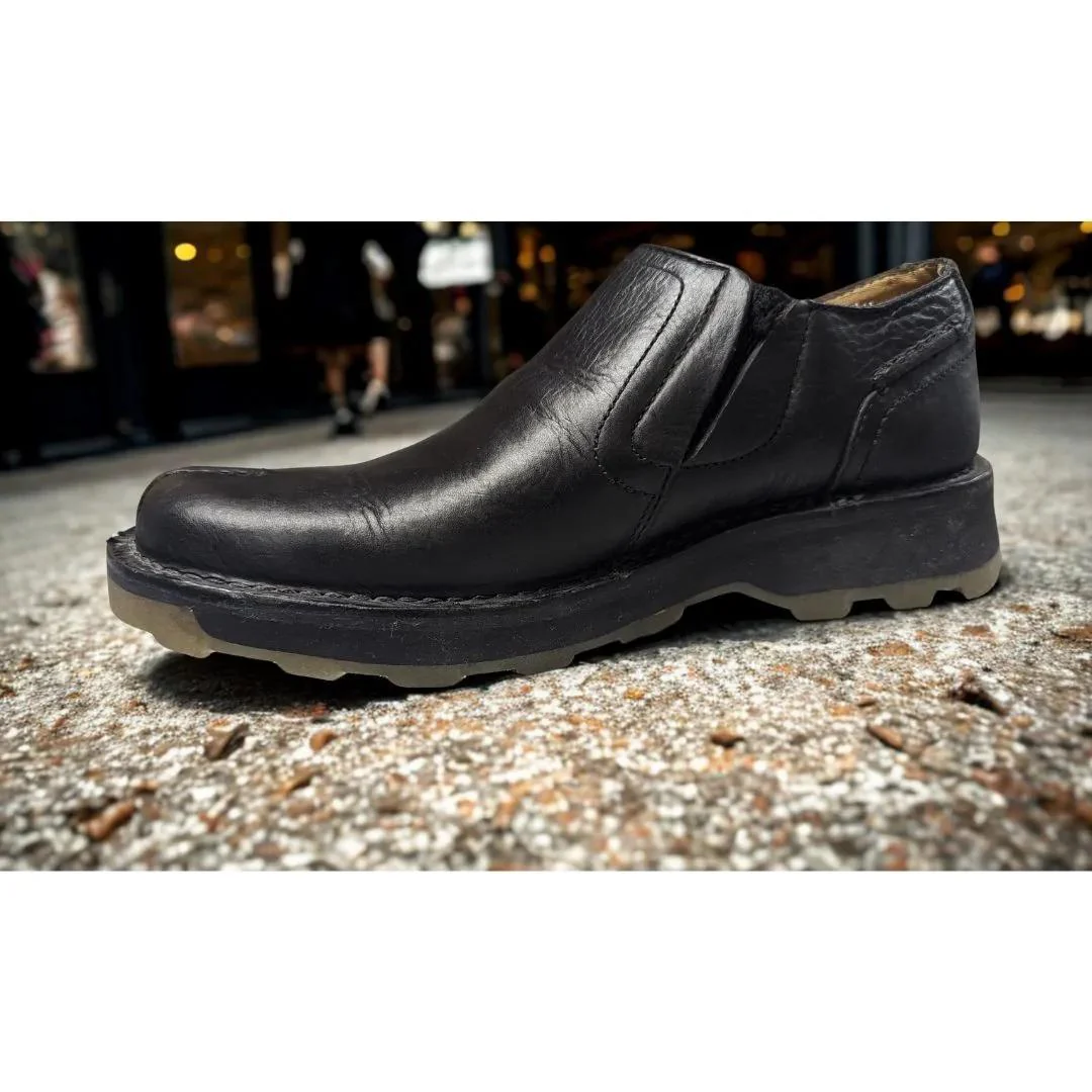 Dr. Martens Men's Black Leather Shoe - Clearance - Image 4