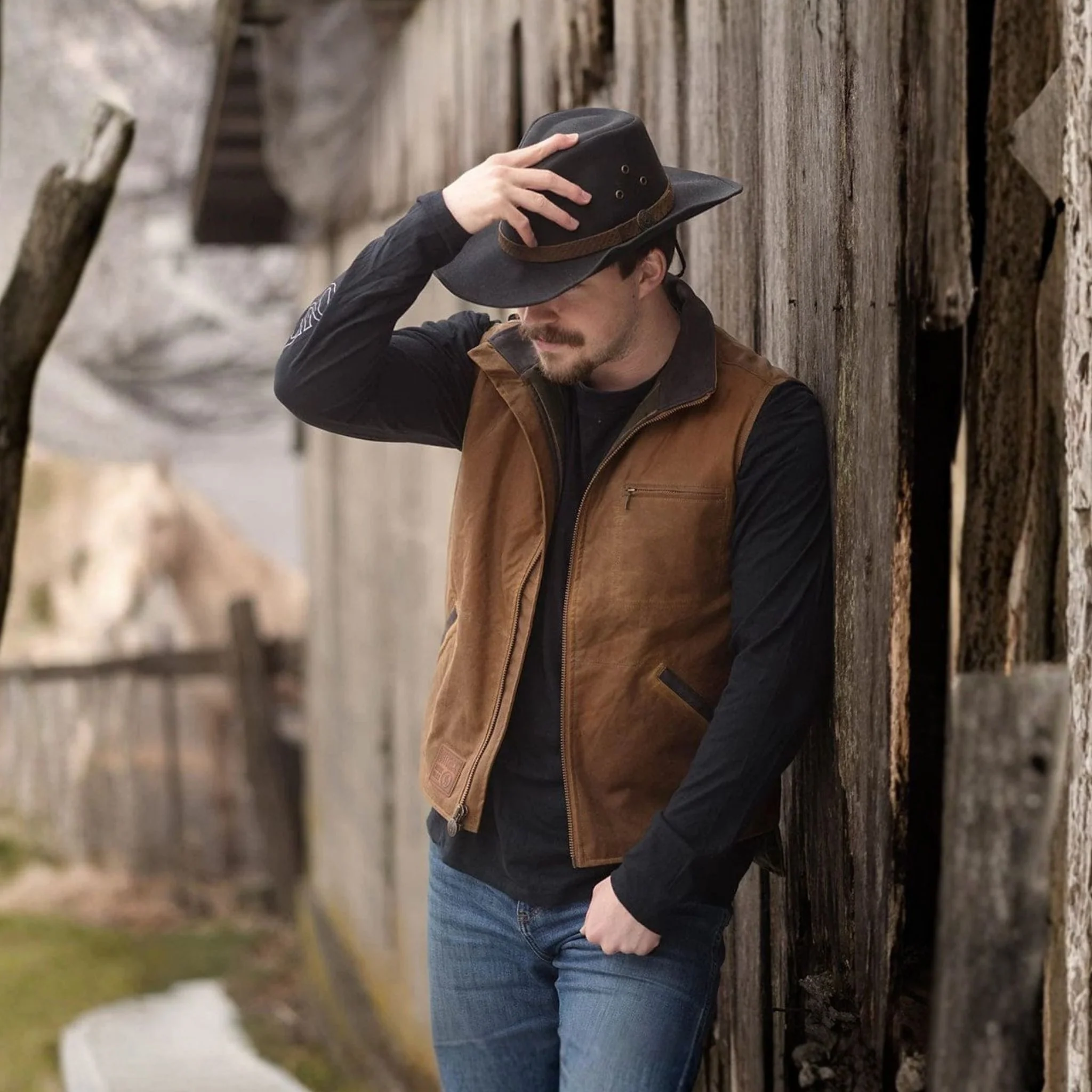 Outback Trading Company Men's Vest Sawback In Field Tan - Image 5