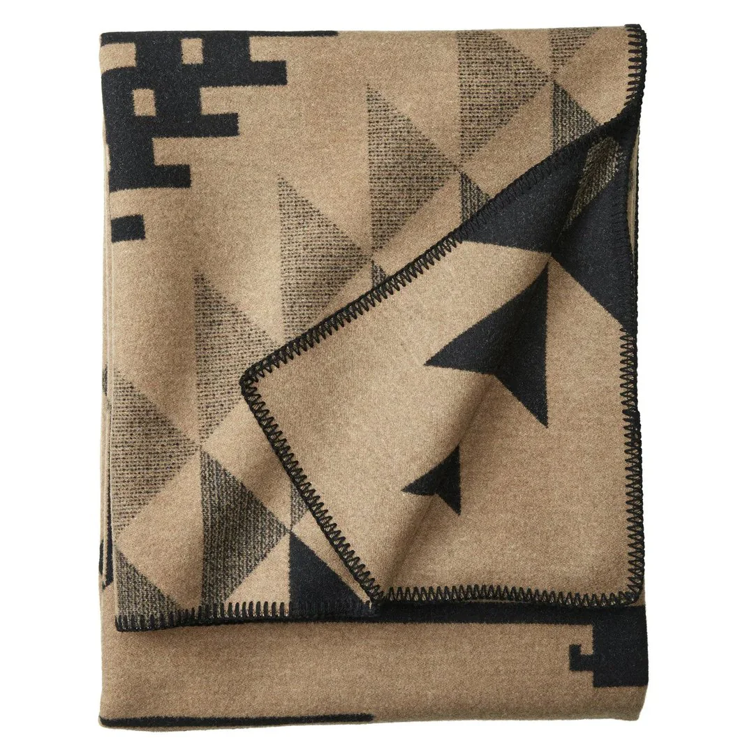 Pendleton | Unnapped Jacquard Blanket | Thunderbird Mountain - Image 3