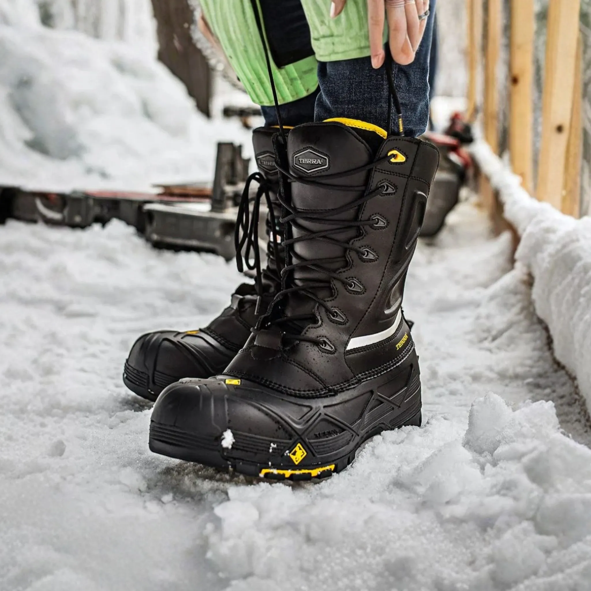 Terra Men's Crossbow 8" Composite Toe Winter Work Boots - Image 7