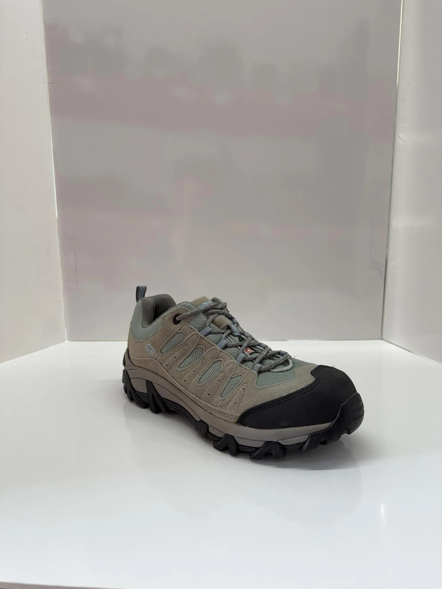Garage Sale Wolverine Women's Hiker Shoe Steel Toe Outlook
