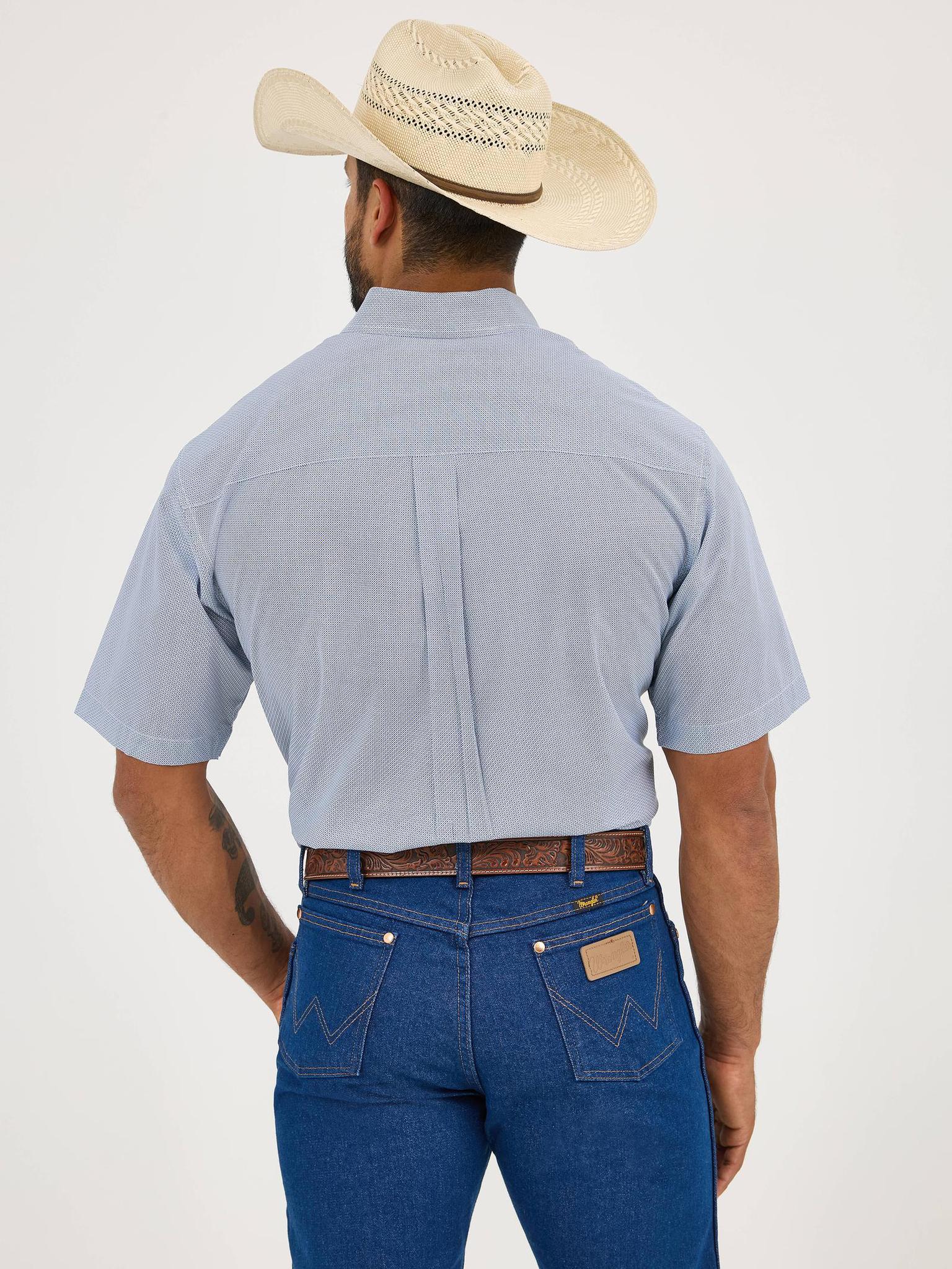 Wrangler Men's Classic Short Sleeve Relaxed Fit Shirt- Blue - Image 2